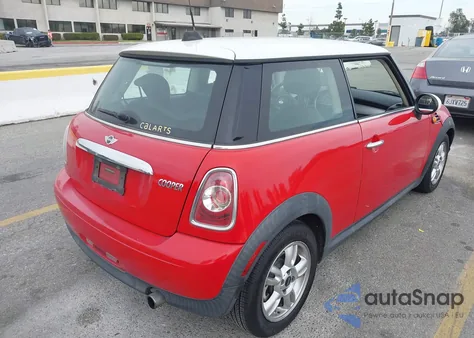 2013 Mini Hardtop Cooper z USA, uszkodzony, nr VIN WMWSU3C58DT686294